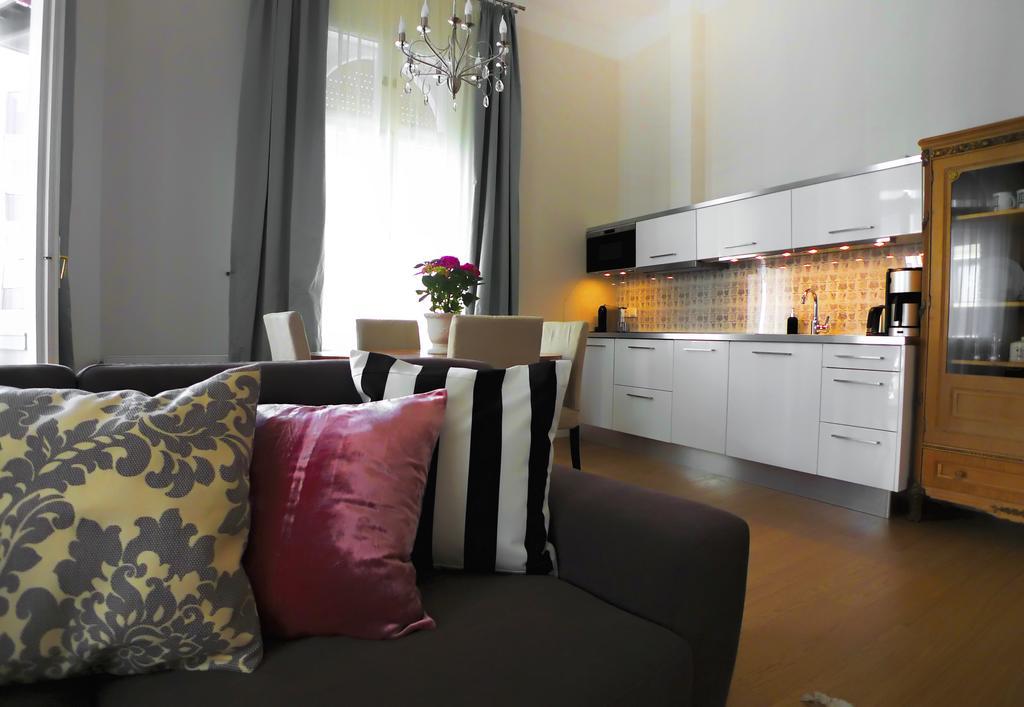 Golden Stars Budapest Apartments Buitenkant foto